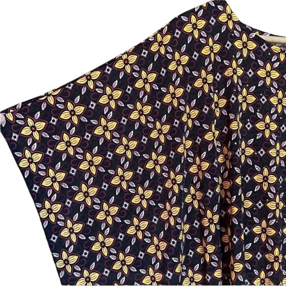 3 for $30! Style & co patterned blouse‎ - Picture 2 of 8